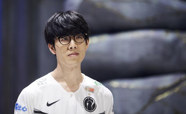 英雄联盟S12四强赛：T1 3：1战胜JDG，LPL战队全部止步S12